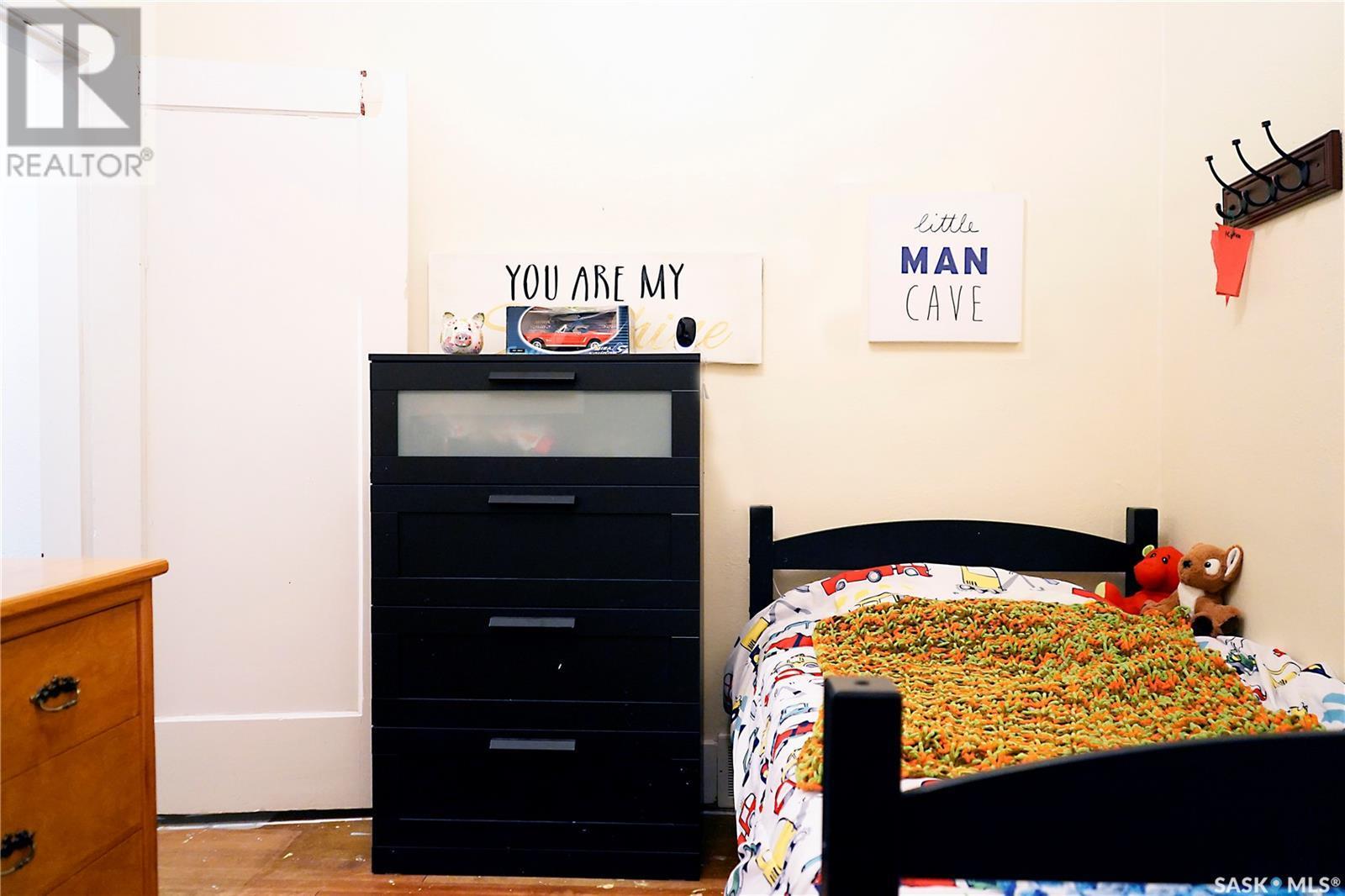 394 2Nd Street, Shaunavon, SK - Indoor Photo Showing Other Room