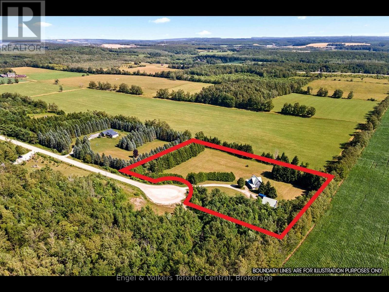 210 Eagle Crescent, Grey Highlands, ON - Outdoor With View