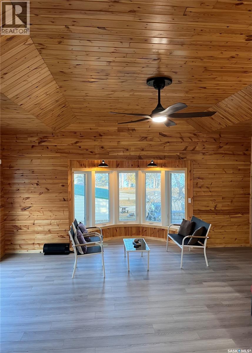 224 Pine Drive, Tobin Lake, SK - Indoor Photo Showing Other Room