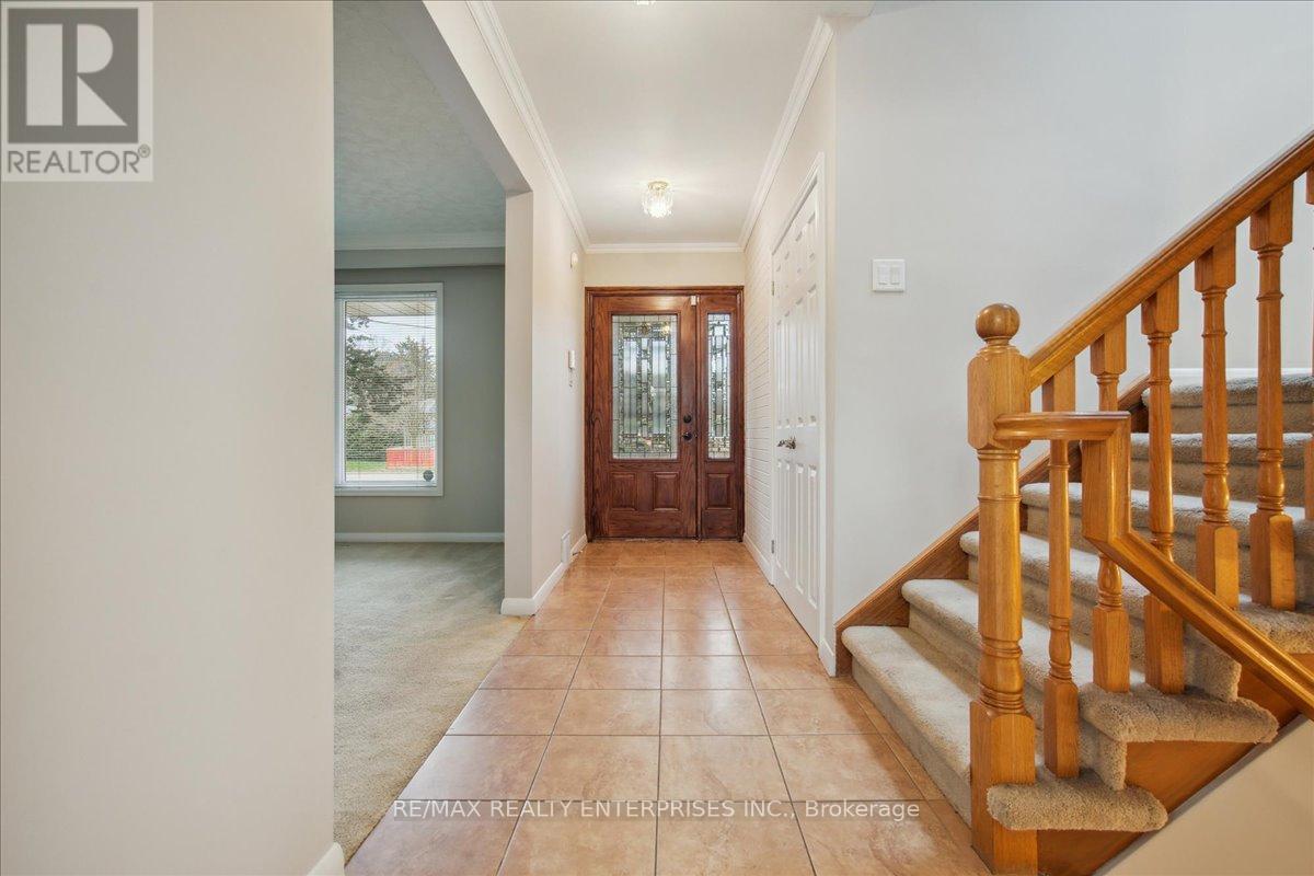 613 Sequin Crescent, Mississauga, ON - Indoor Photo Showing Other Room