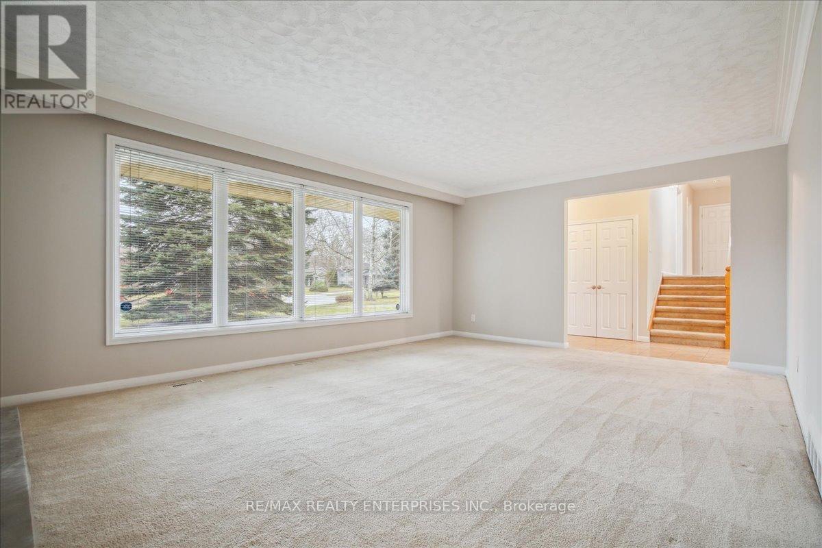 613 Sequin Crescent, Mississauga, ON - Indoor Photo Showing Other Room