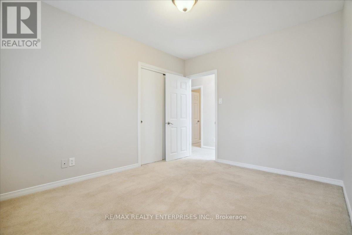 613 Sequin Crescent, Mississauga, ON - Indoor Photo Showing Other Room