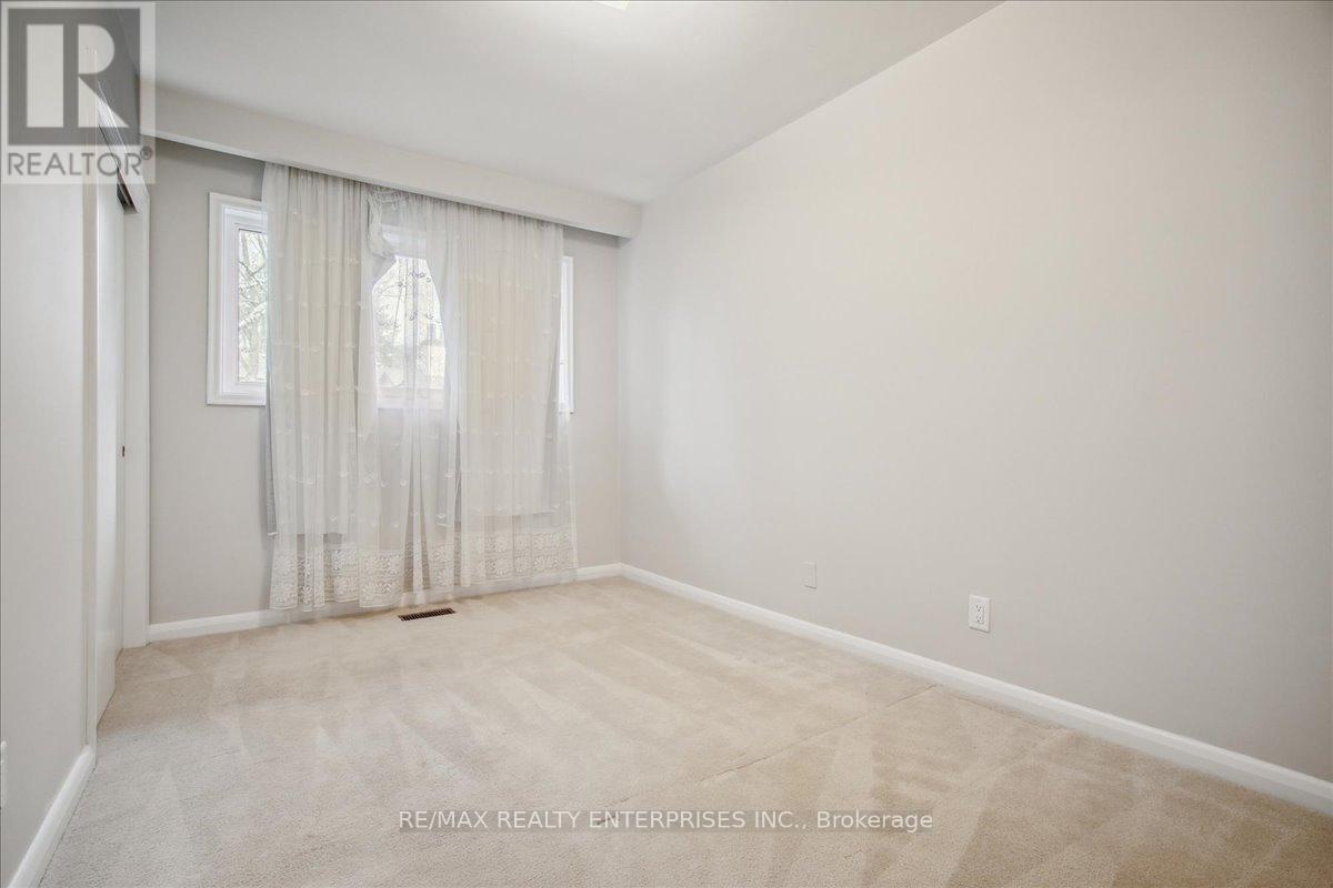 613 Sequin Crescent, Mississauga, ON - Indoor Photo Showing Other Room