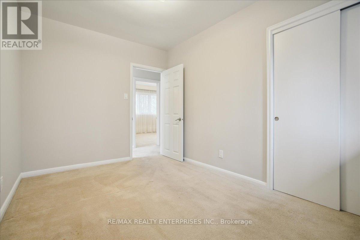 613 Sequin Crescent, Mississauga, ON - Indoor Photo Showing Other Room