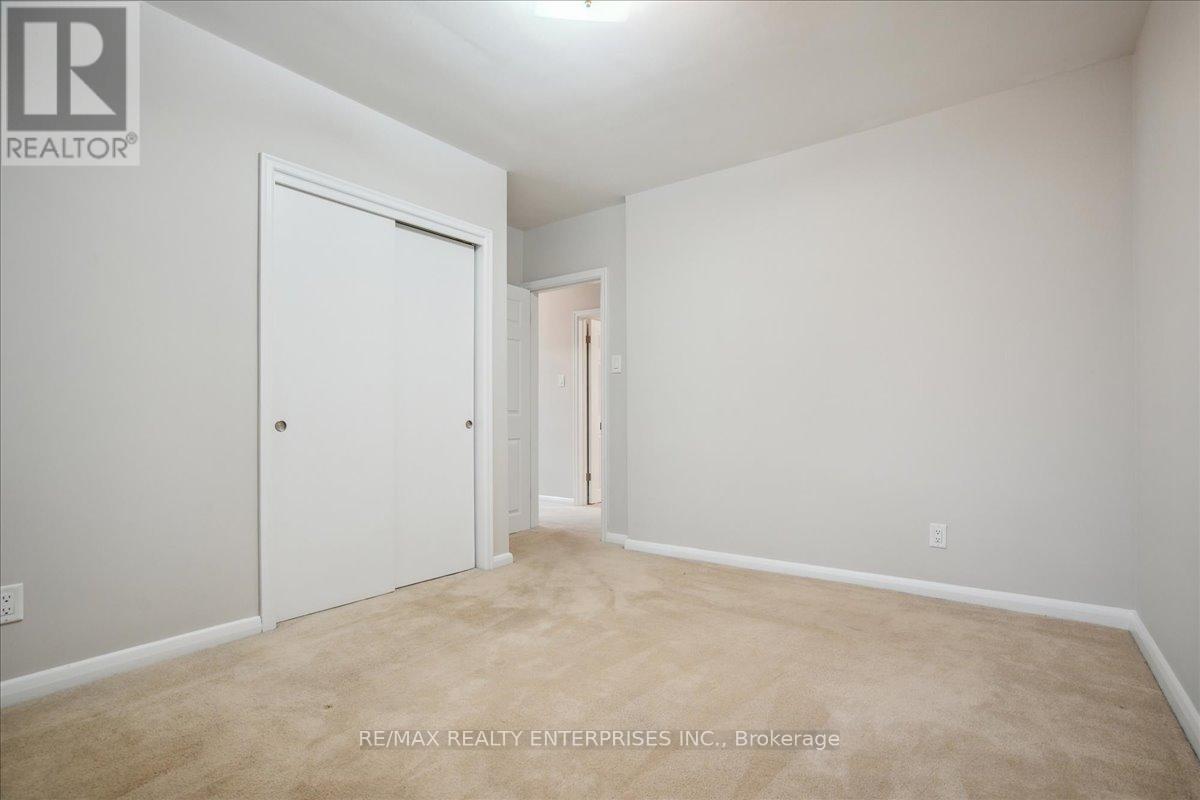 613 Sequin Crescent, Mississauga, ON - Indoor Photo Showing Other Room