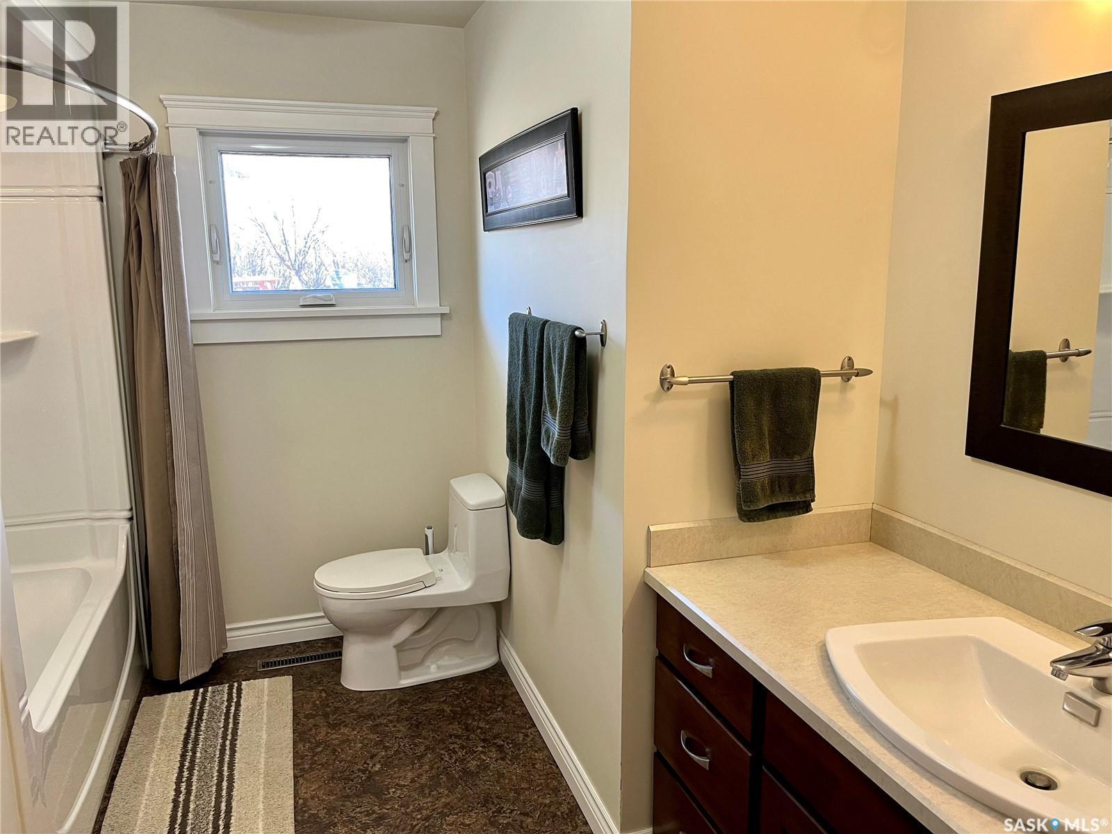 Cadrain Acres, Swift Current Rm No. 137, SK - Indoor Photo Showing Bathroom