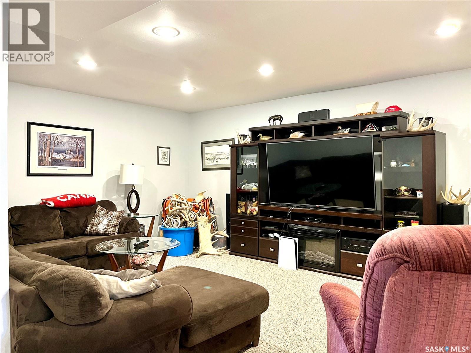 Cadrain Acres, Swift Current Rm No. 137, SK - Indoor