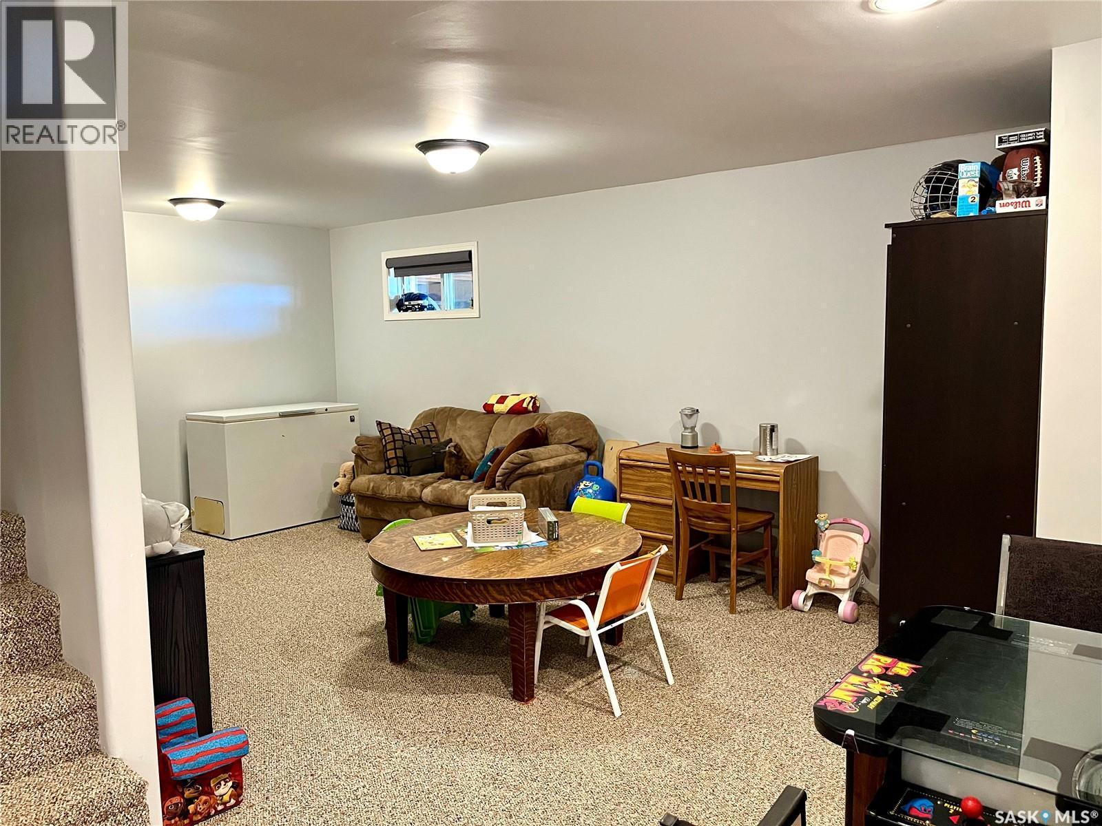 Cadrain Acres, Swift Current Rm No. 137, SK - Indoor