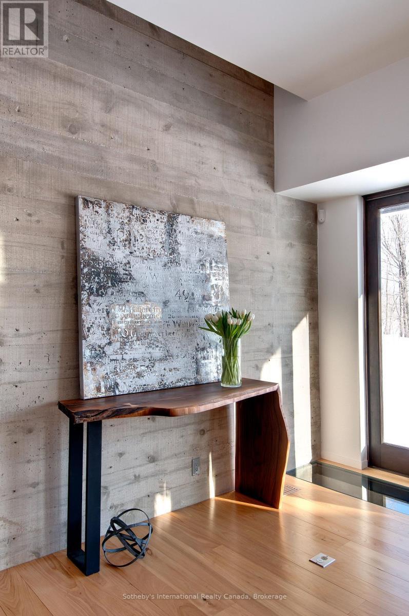 46479 Old Mail Road W, Meaford, ON - Indoor Photo Showing Other Room