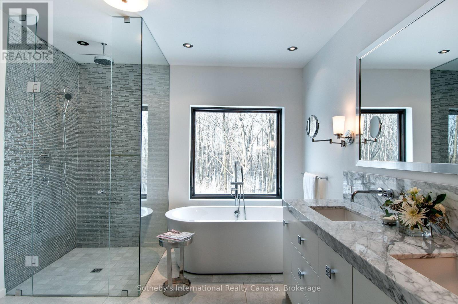 Primary ensuite - 46479 Old Mail Road W, Meaford, ON - Indoor Photo Showing Bathroom