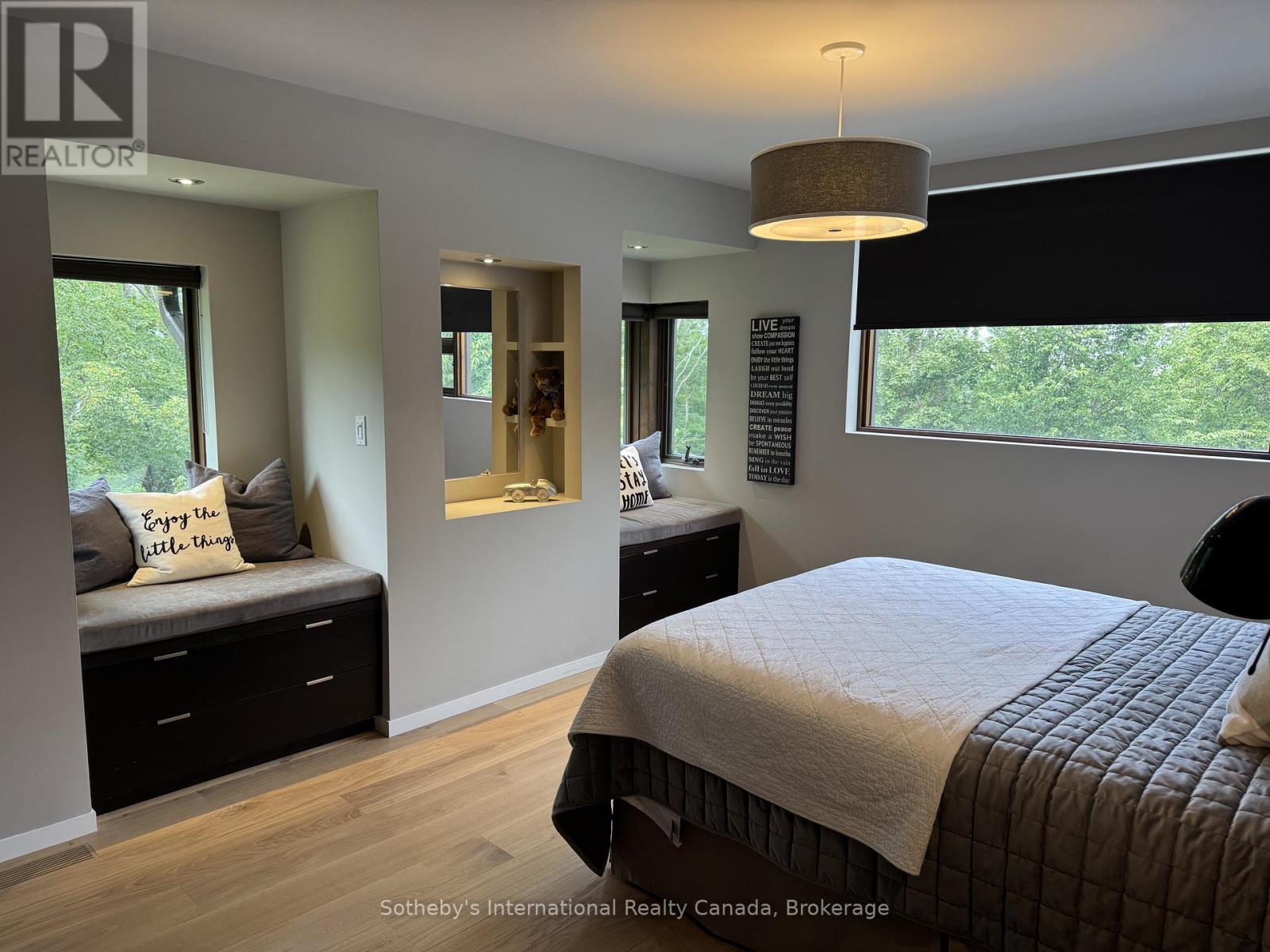 46479 Old Mail Road W, Meaford, ON - Indoor Photo Showing Bedroom