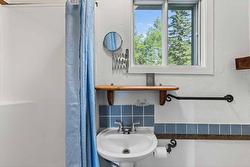 Ensuite bathroom -