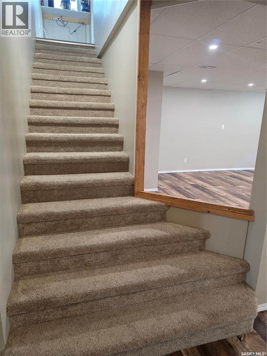 908 Marriott Close, Rosetown, SK - Indoor Photo Showing Other Room