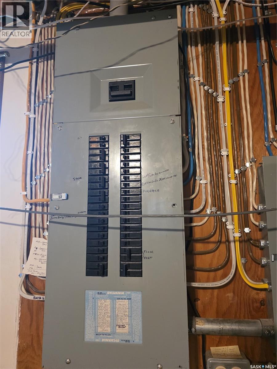 908 Marriott Close, Rosetown, SK - Indoor Photo Showing Basement