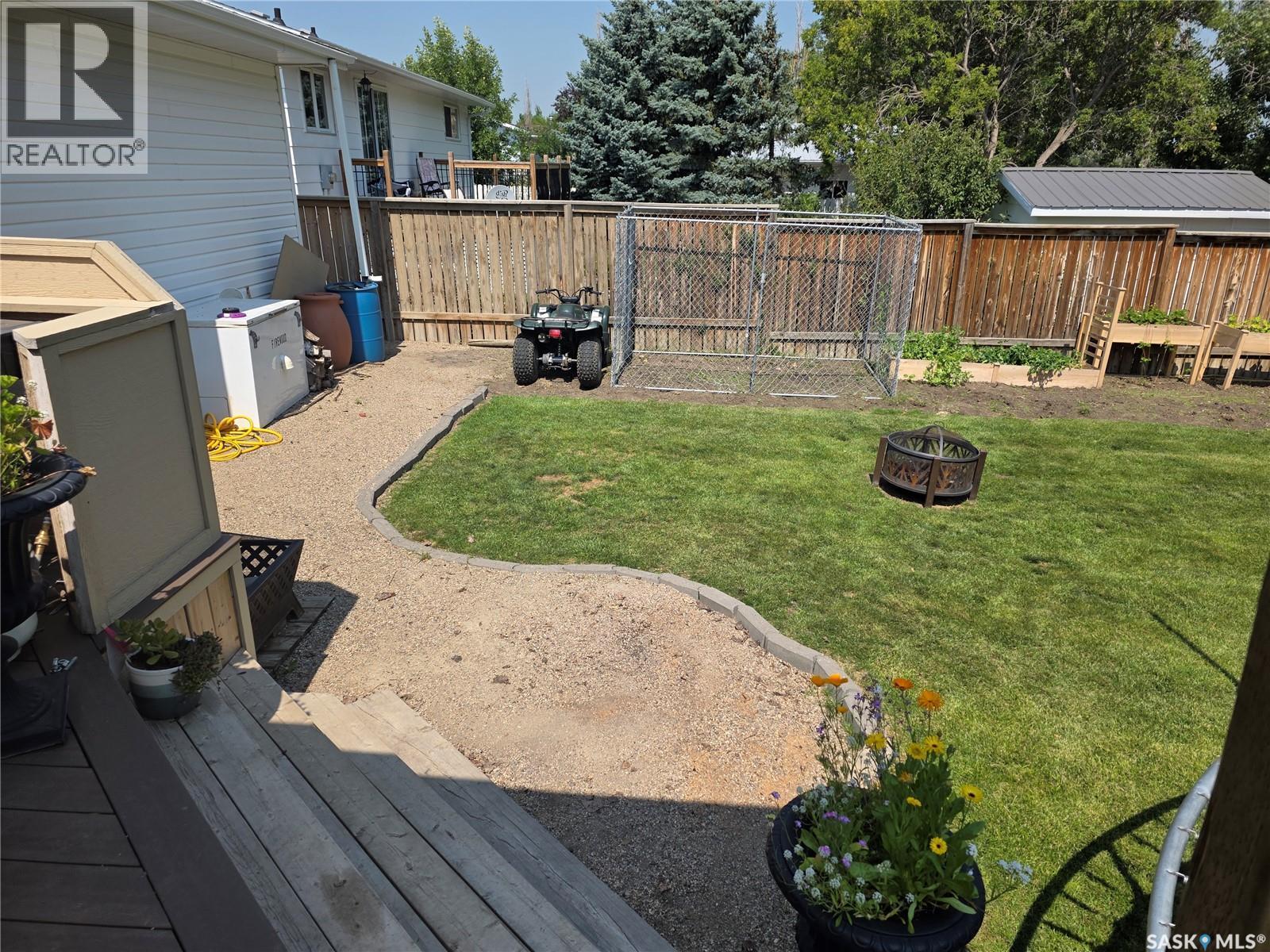 908 Marriott Close, Rosetown, SK - Outdoor With Deck Patio Veranda