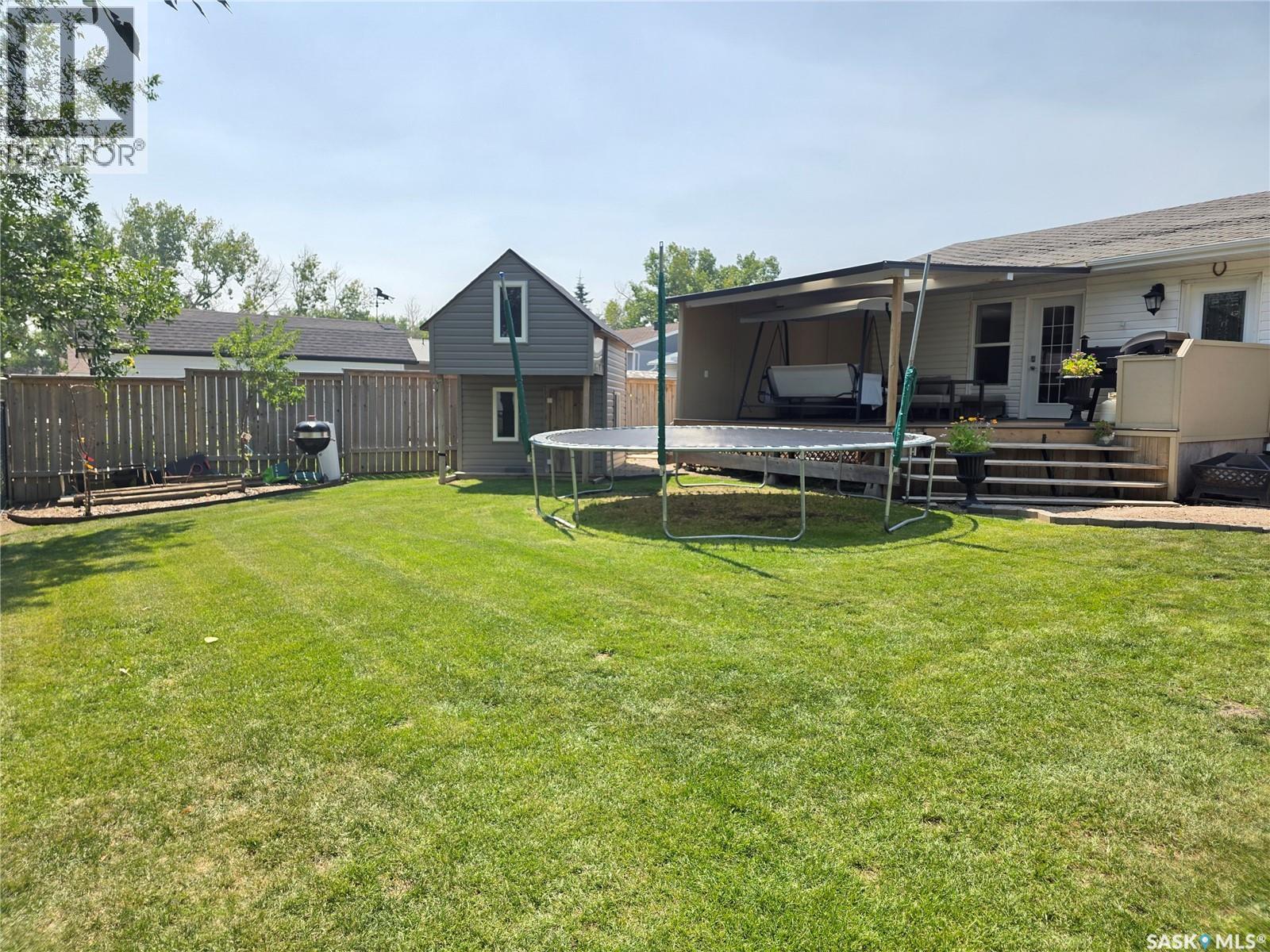 908 Marriott Close, Rosetown, SK - Outdoor With Deck Patio Veranda