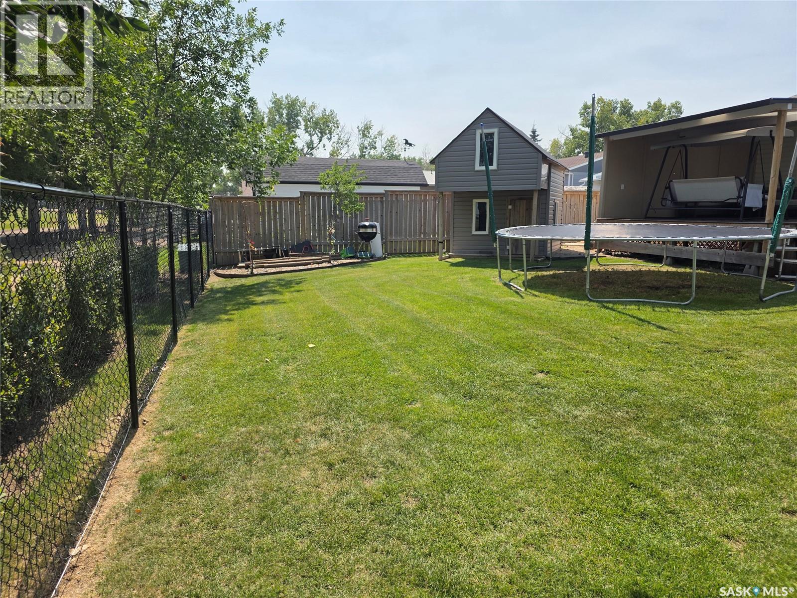 908 Marriott Close, Rosetown, SK - Outdoor With Deck Patio Veranda