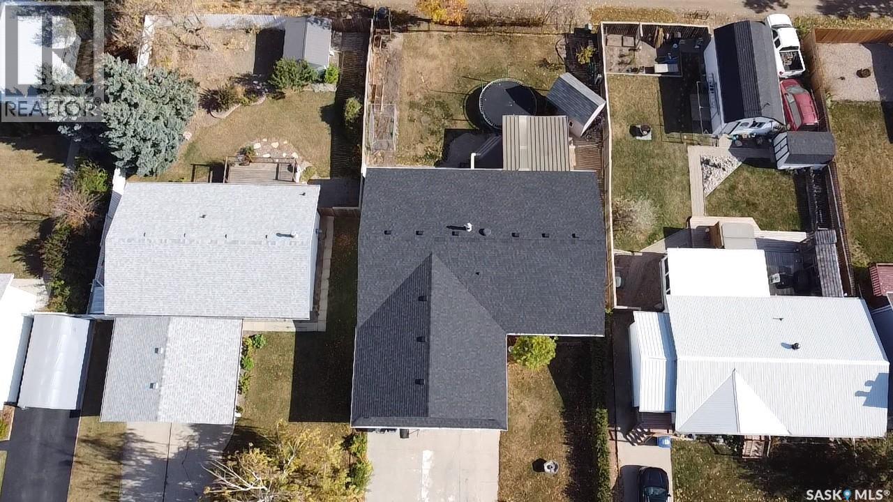 908 Marriott Close, Rosetown, SK - Outdoor