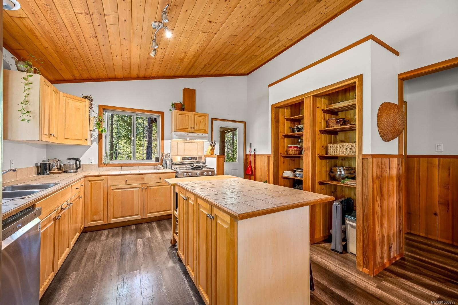 924 Siskin Lane, Cortes Island, BC