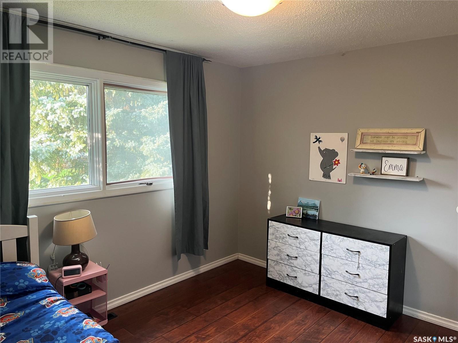 206 3Rd Avenue, Caronport, SK - Indoor Photo Showing Bedroom