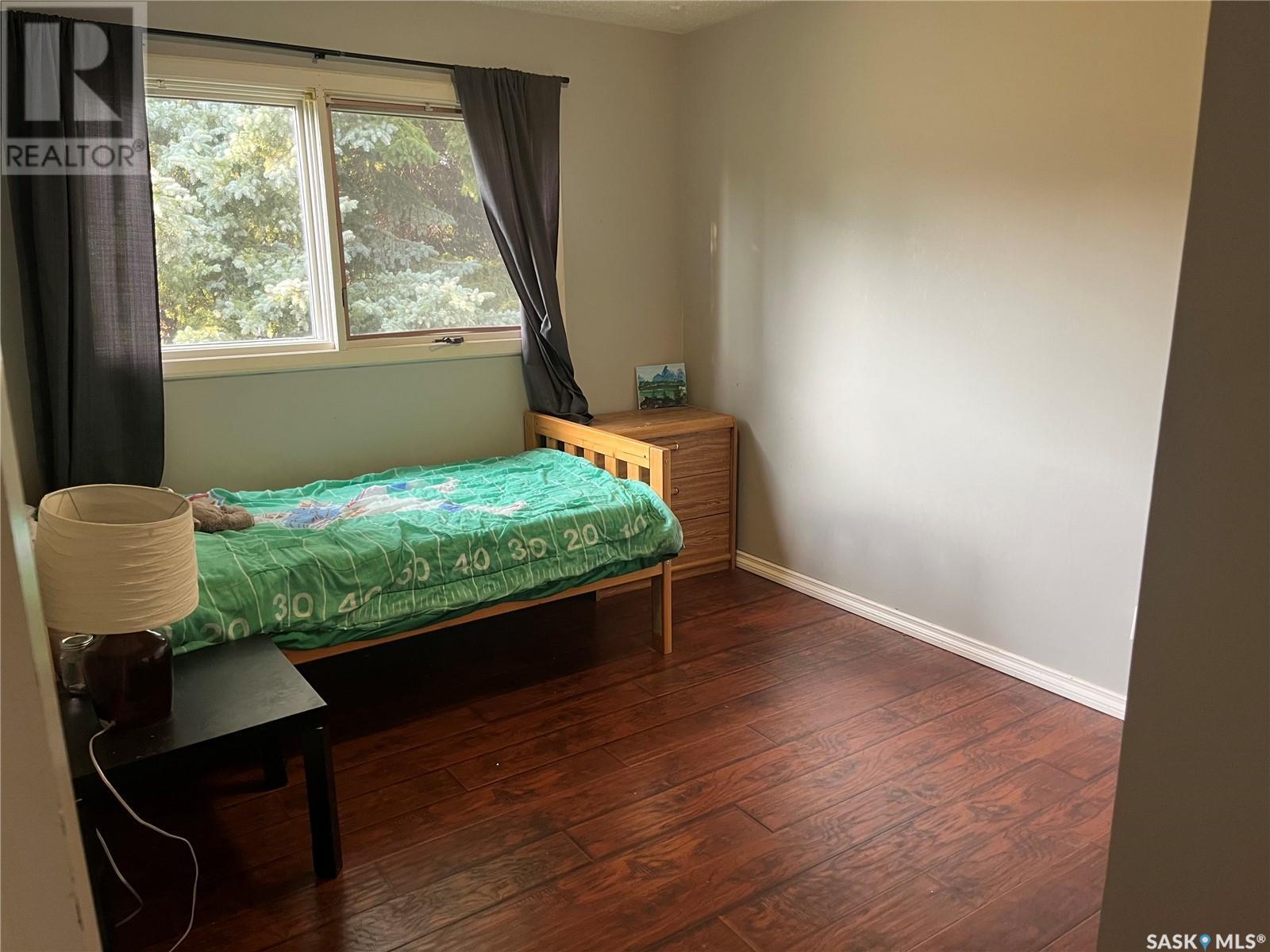 206 3Rd Avenue, Caronport, SK - Indoor Photo Showing Bedroom