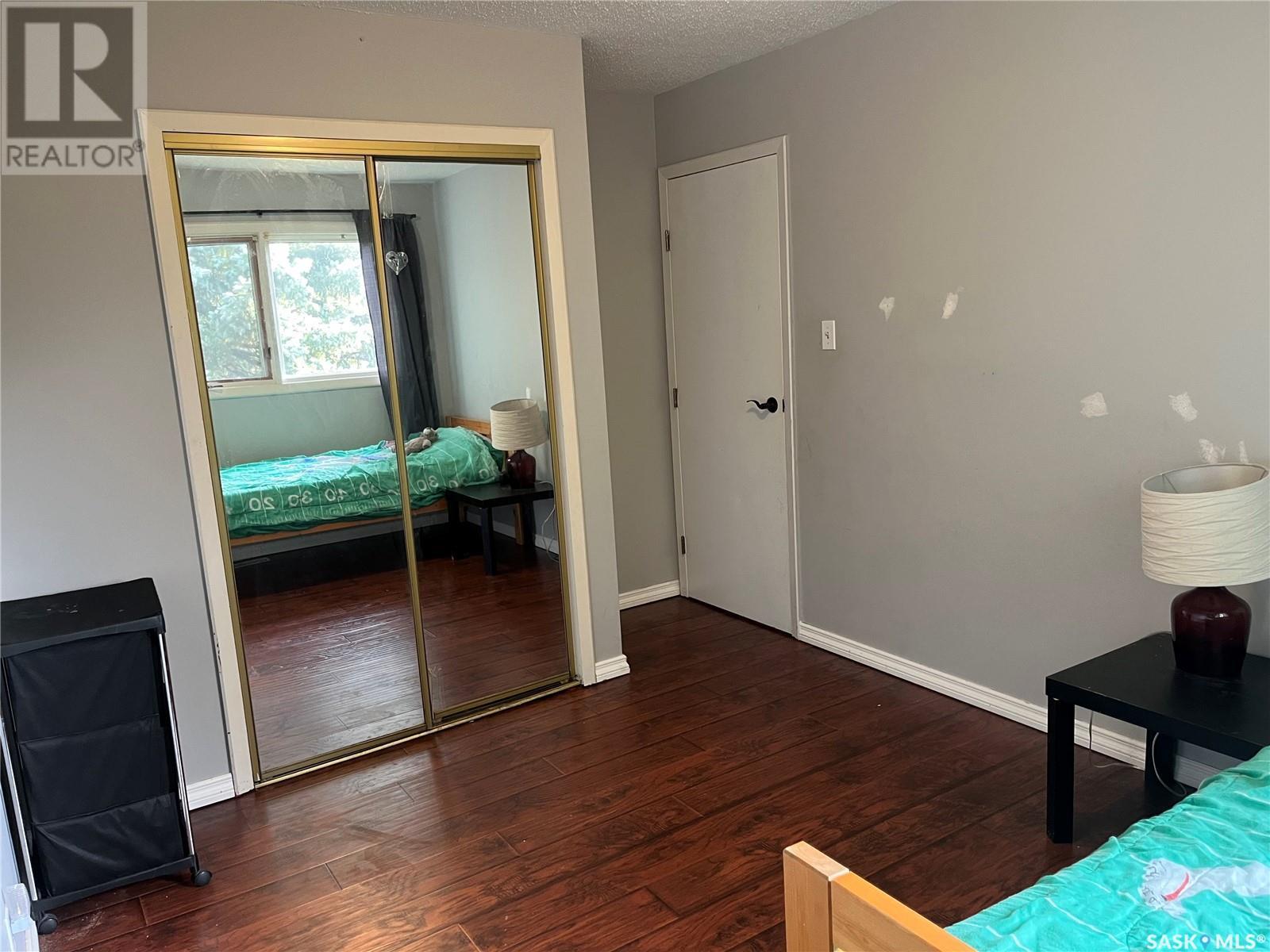 206 3Rd Avenue, Caronport, SK - Indoor