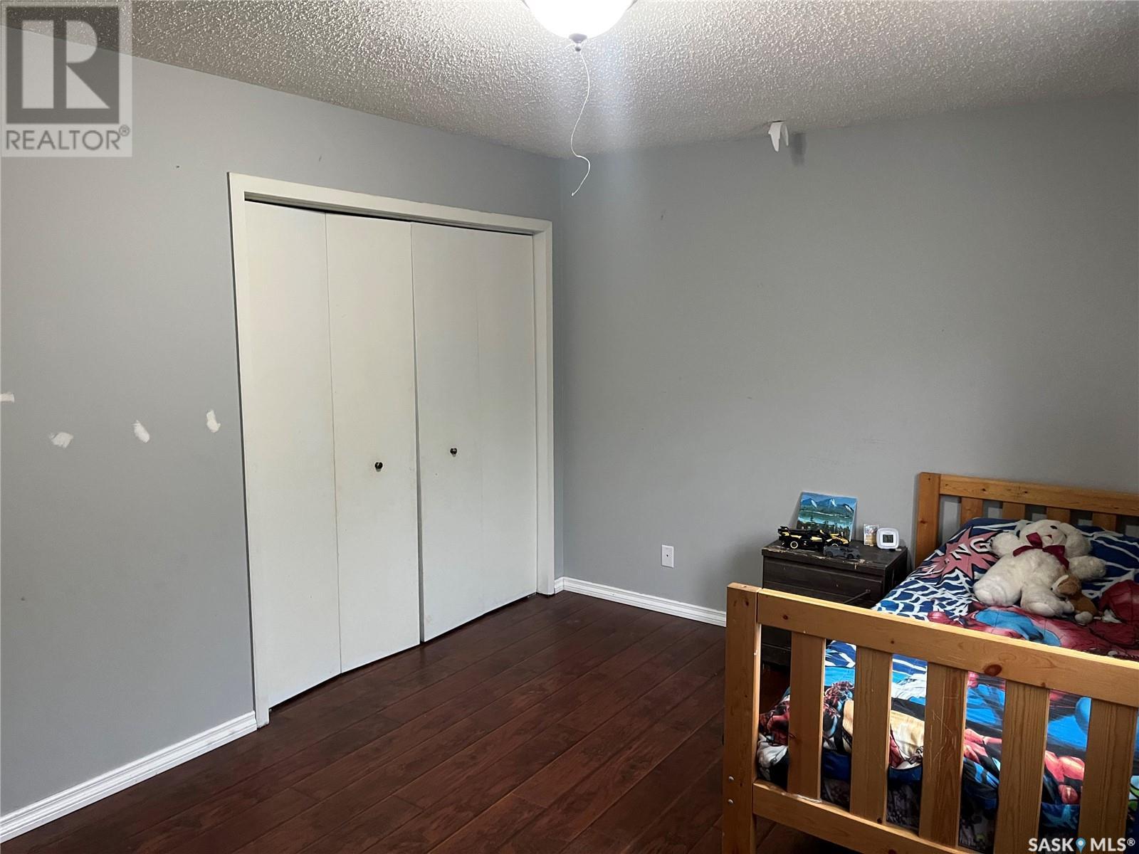206 3Rd Avenue, Caronport, SK - Indoor Photo Showing Bedroom