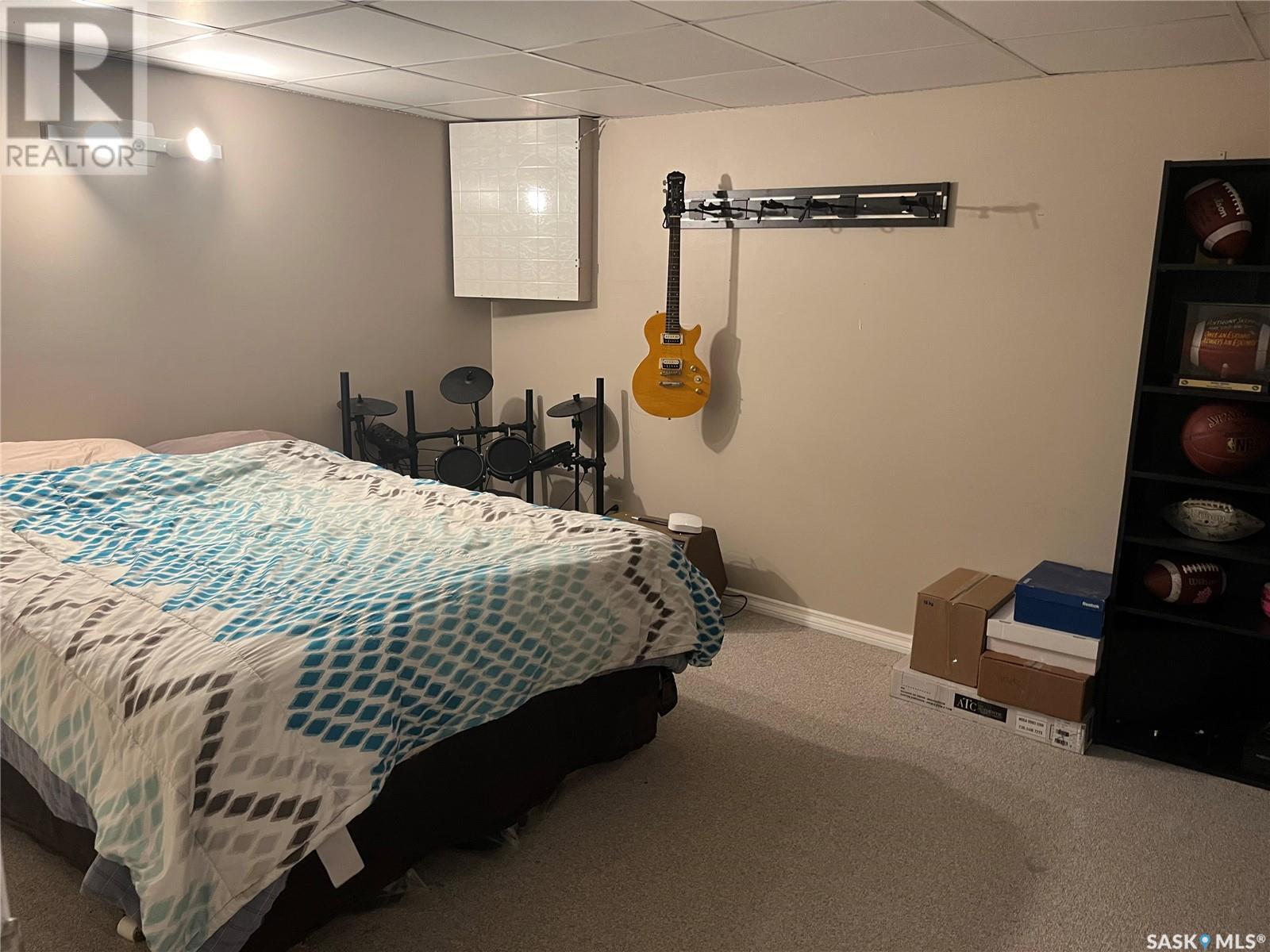 206 3Rd Avenue, Caronport, SK - Indoor Photo Showing Bedroom