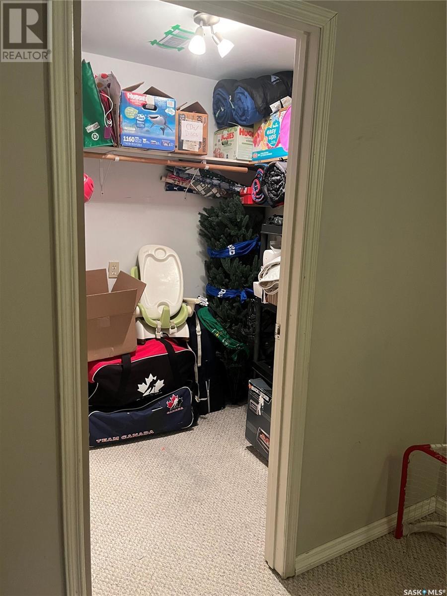 206 3Rd Avenue, Caronport, SK - Indoor Photo Showing Other Room