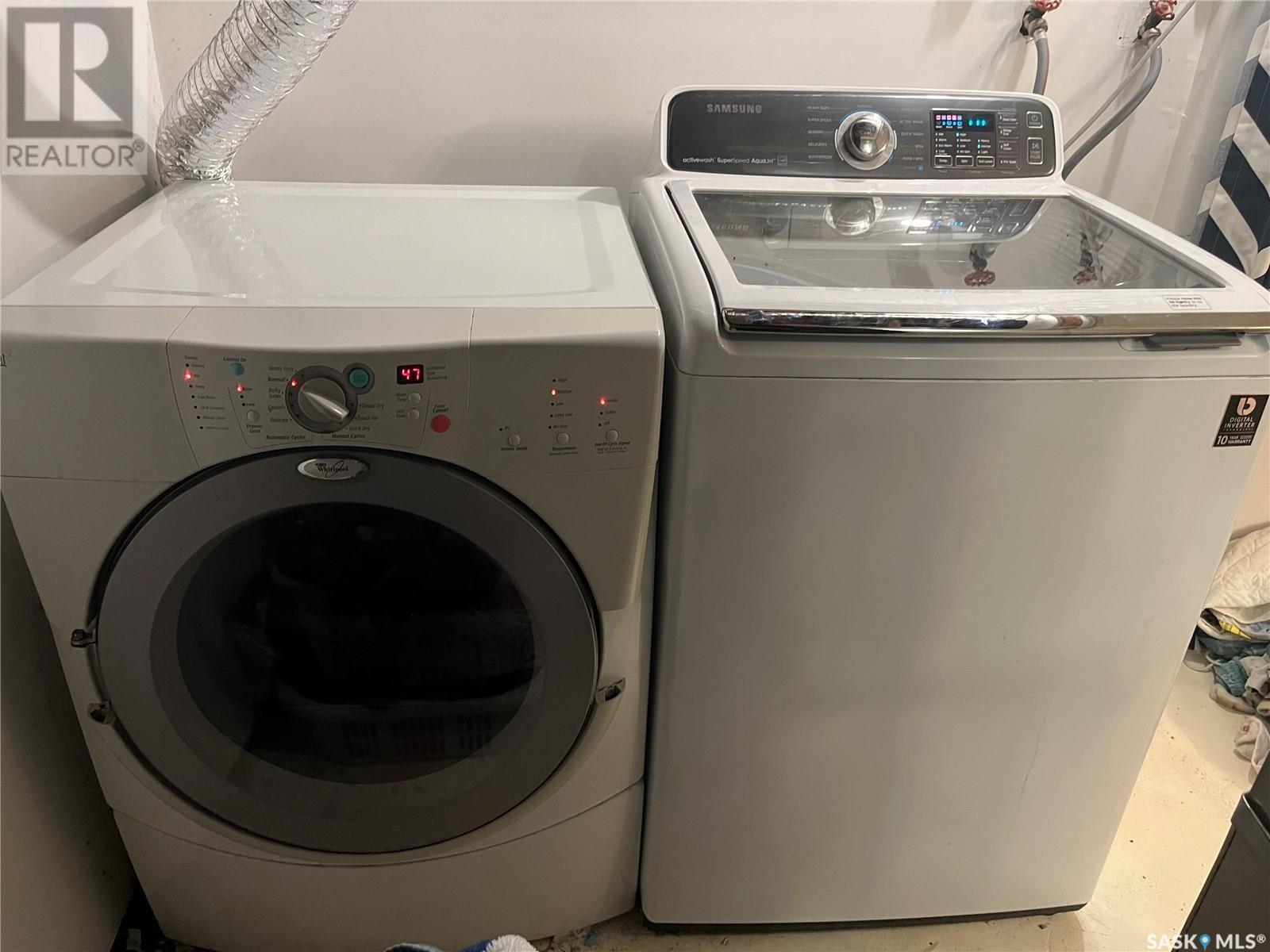 206 3Rd Avenue, Caronport, SK - Indoor Photo Showing Laundry Room