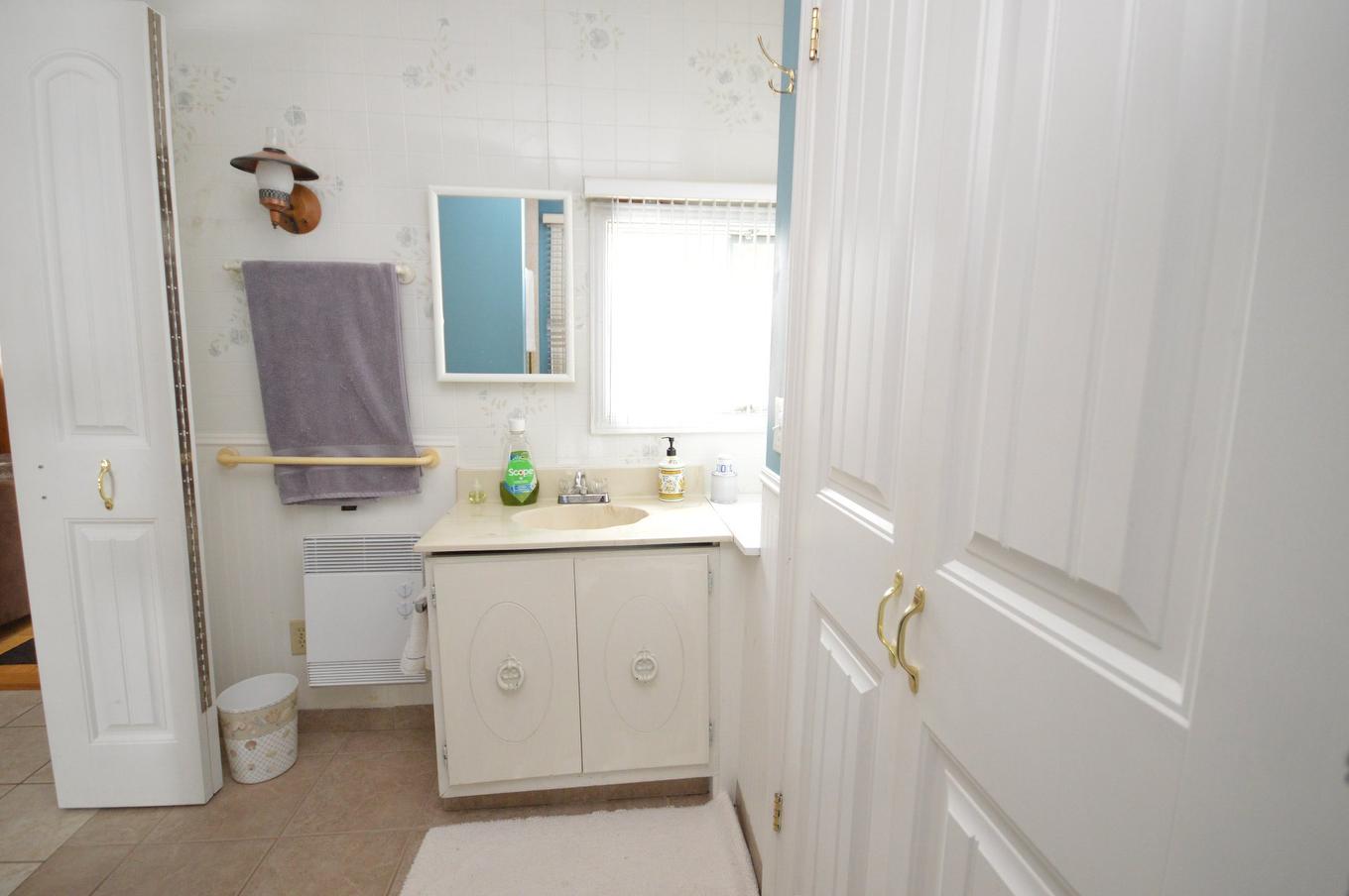 Salle de bains - 12437 Ch. Chadrofer, Labelle, QC - Indoor Photo Showing Bathroom