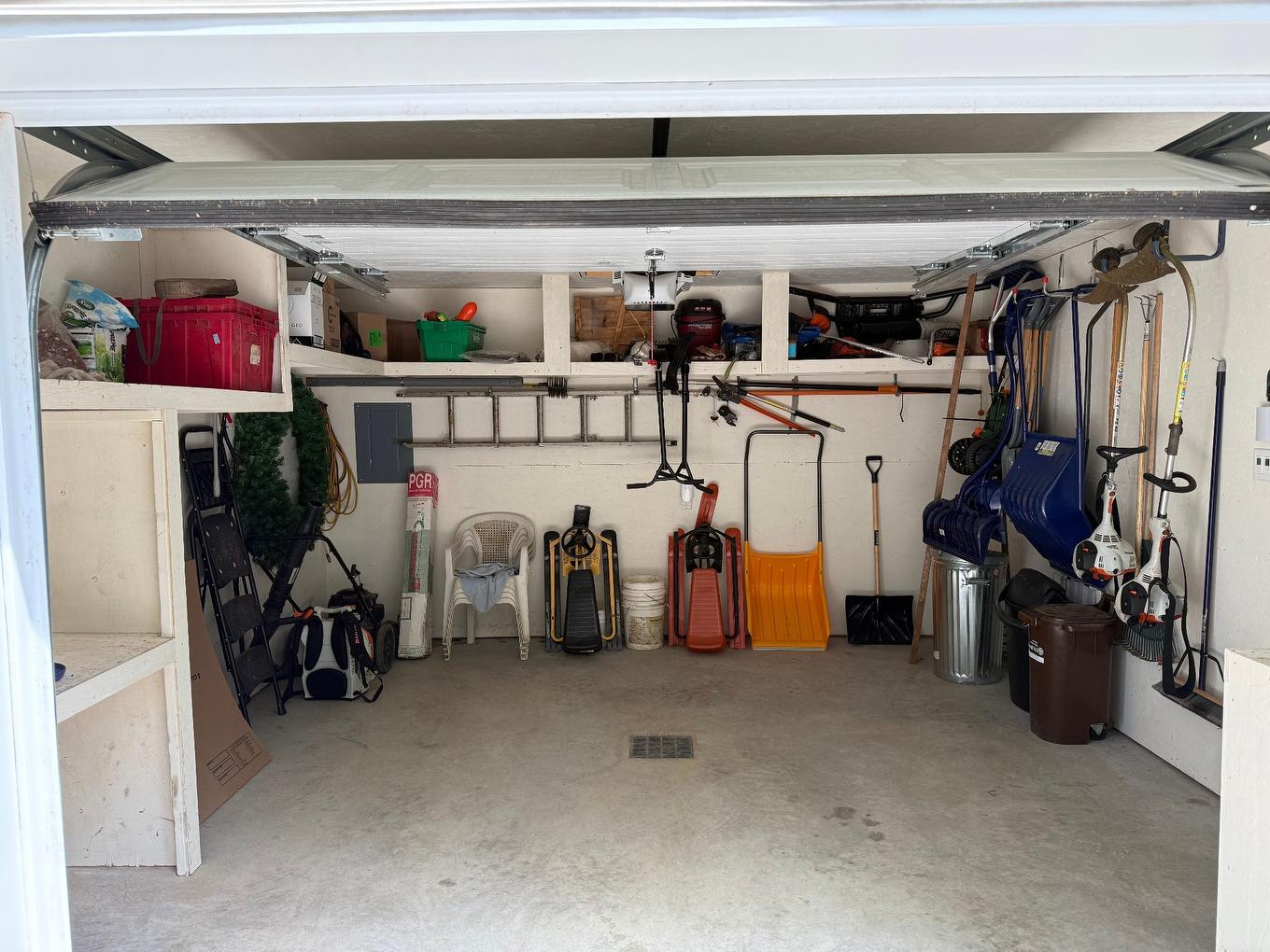 Grange - 12437 Ch. Chadrofer, Labelle, QC - Indoor Photo Showing Garage