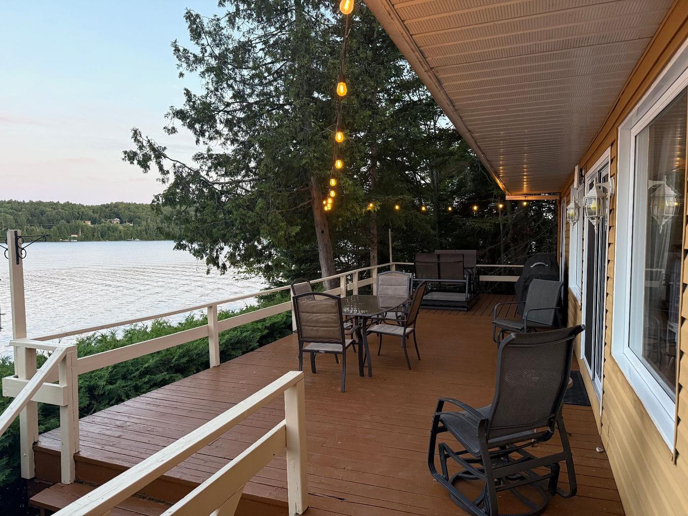 Vue sur l'eau - 12437 Ch. Chadrofer, Labelle, QC - Outdoor With Exterior