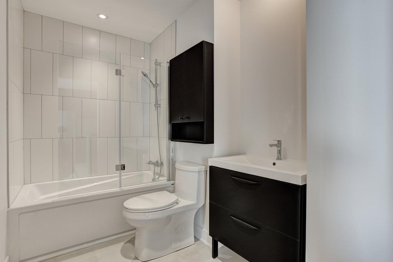 Salle de bains - 1024-7227 Boul. Newman, Montréal (Lasalle), QC - Indoor Photo Showing Bathroom