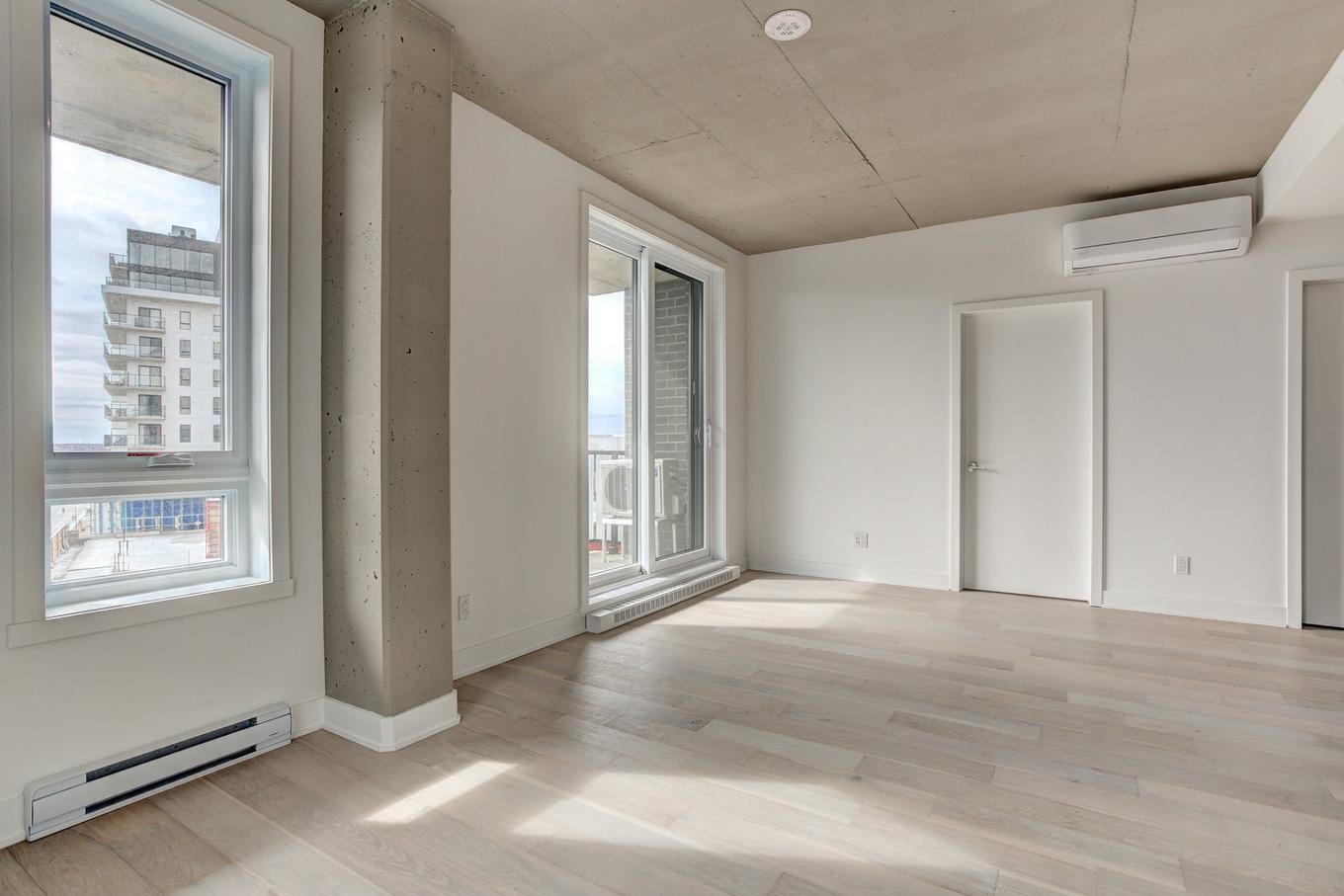 Salon - 1024-7227 Boul. Newman, Montréal (Lasalle), QC - Indoor Photo Showing Other Room