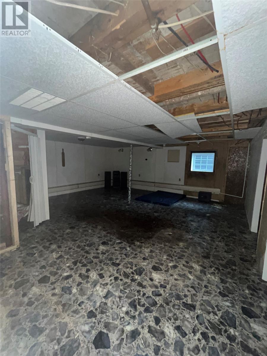 86 Loop Road, Anchor Point, NL - Indoor Photo Showing Garage