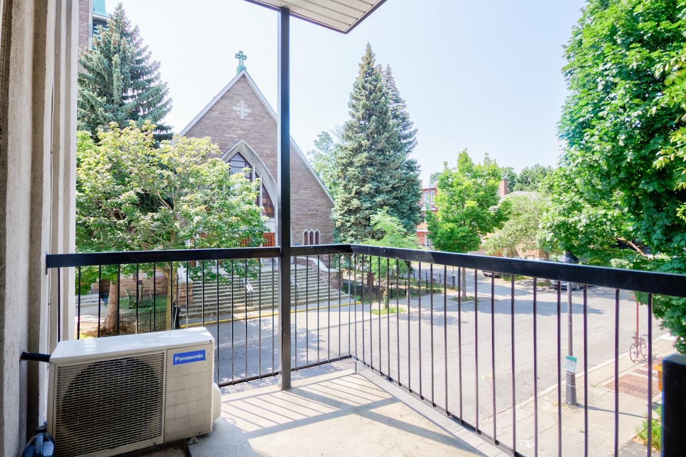 Balcony - 2203 Rue Sherbrooke E., Montréal (Le Plateau-Mont-Royal), QC - Outdoor With Exterior