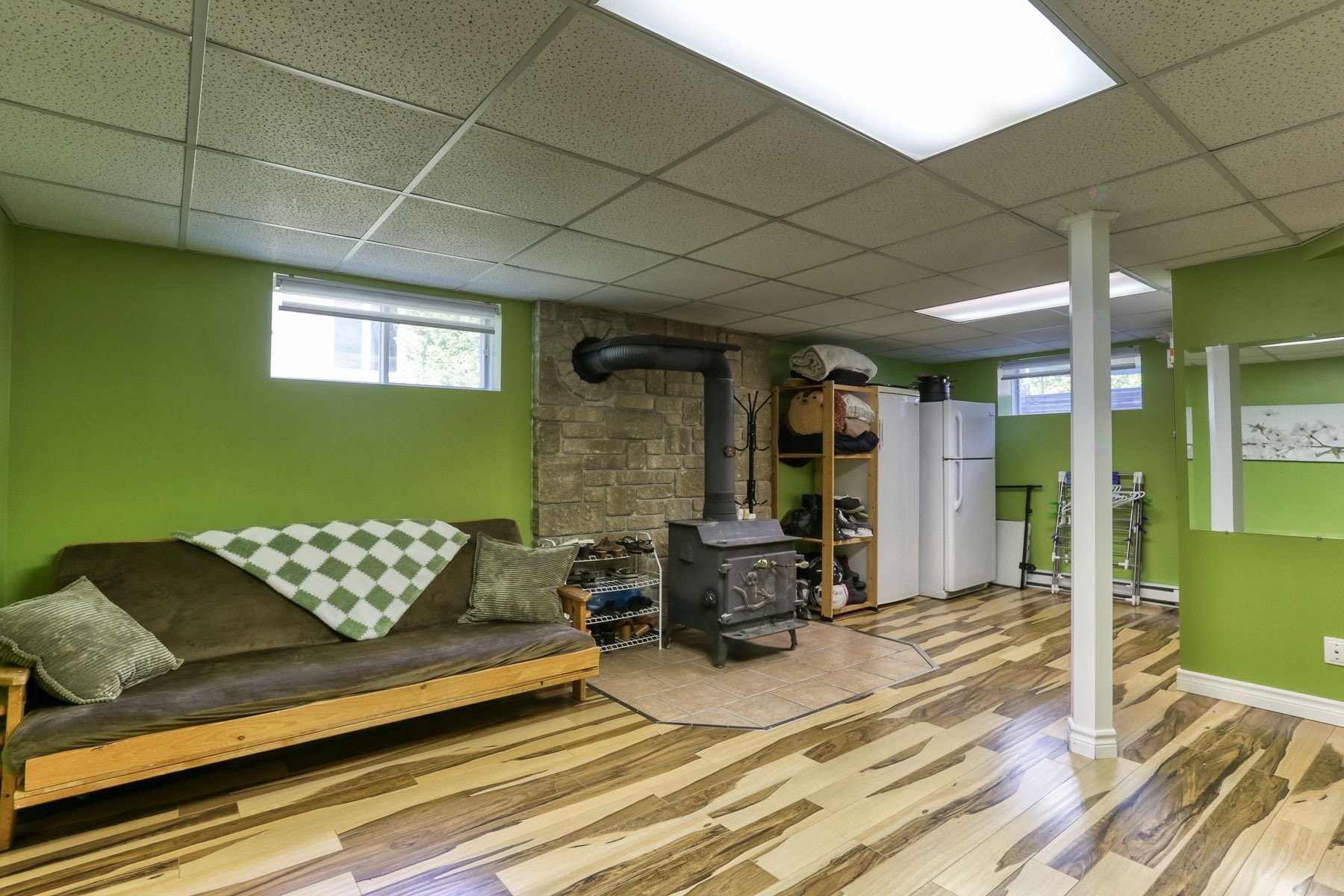 Family Room - 5200 Rue De L'Église, Notre-Dame-Du-Mont-Carmel, QC - Indoor Photo Showing Basement