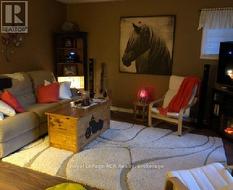 UNIT 2 PRIOR TENANT DECOR -