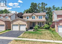 34 BRANDON CRESCENT Orillia, ON L3V 7P6