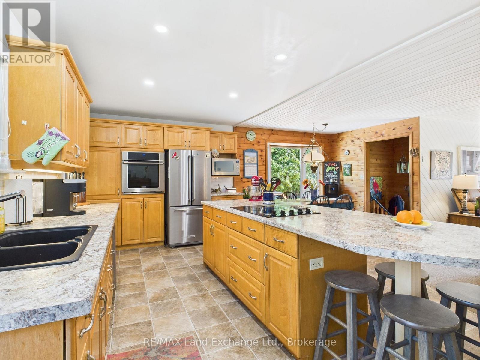 213 Huron Road Road, Huron-Kinloss, ON - Indoor Photo Showing Kitchen With Double Sink