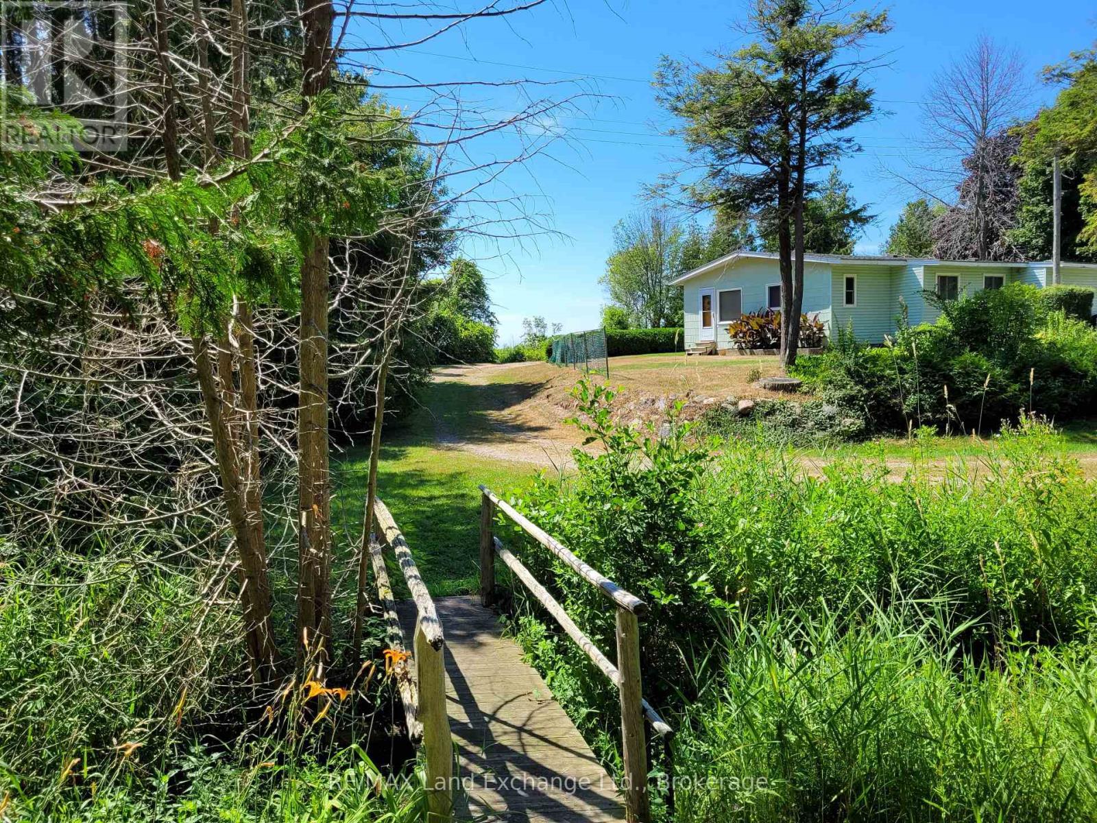 Bridge to beach access - 213 Huron Road Road, Huron-Kinloss, ON - Outdoor