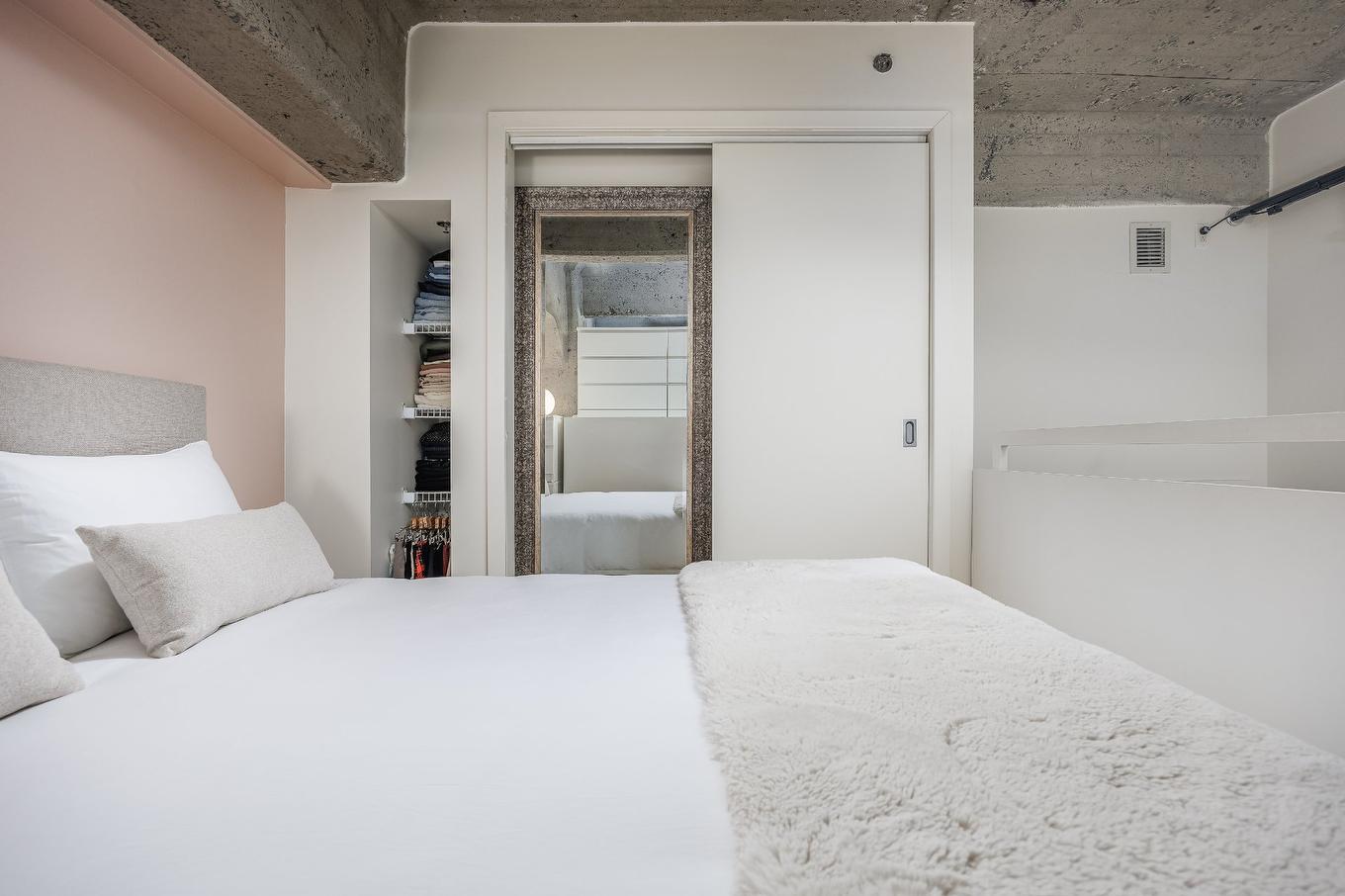 Mezzanine - 441-3700 Rue St-Antoine O., Montréal (Le Sud-Ouest), QC - Indoor Photo Showing Bedroom