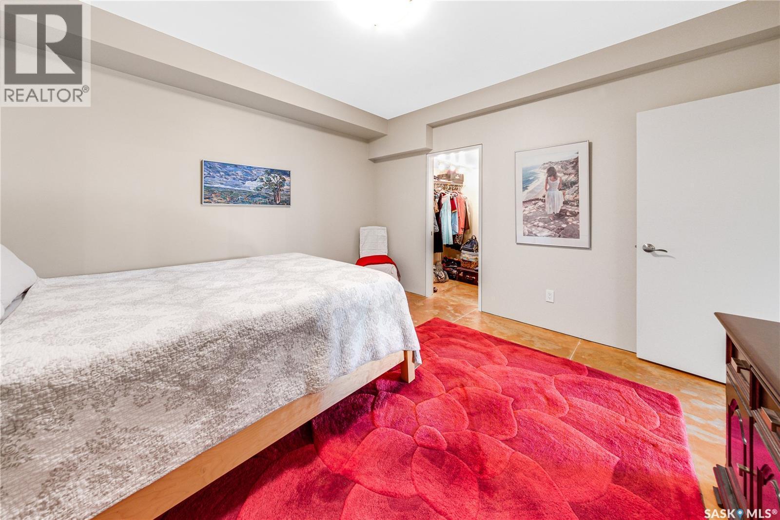 616 Saskatchewan Crescent E, Saskatoon, SK - Indoor Photo Showing Bedroom