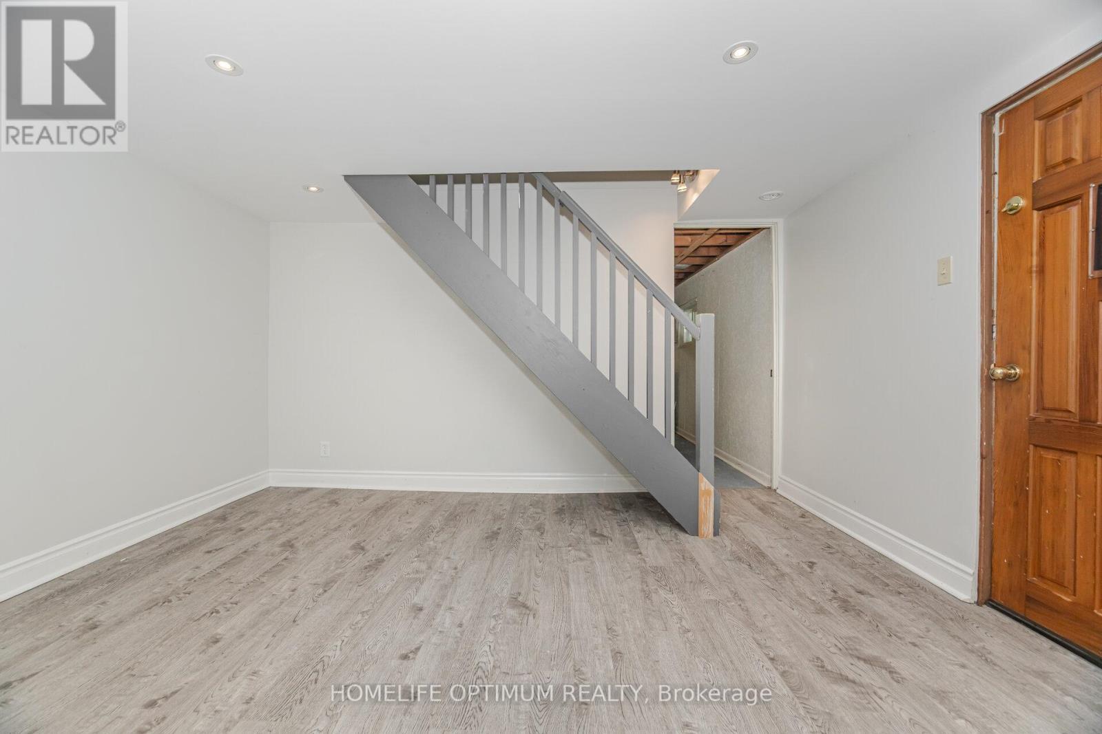 128 Eagle Street, Newmarket, ON - Indoor Photo Showing Other Room