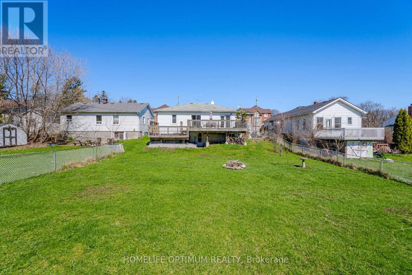 128 Eagle Street, Newmarket, ON - Outdoor With Deck Patio Veranda With Backyard