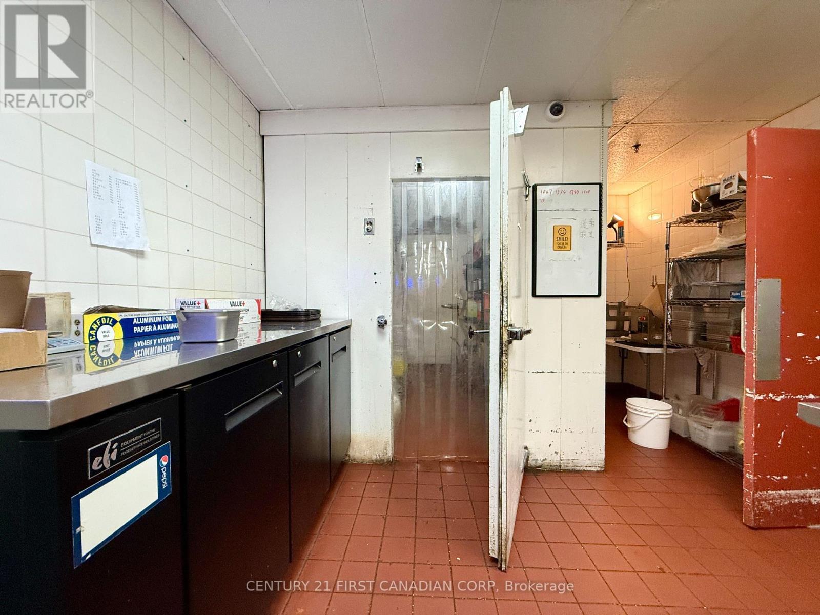 196 Dundas Street, London East (East K), ON