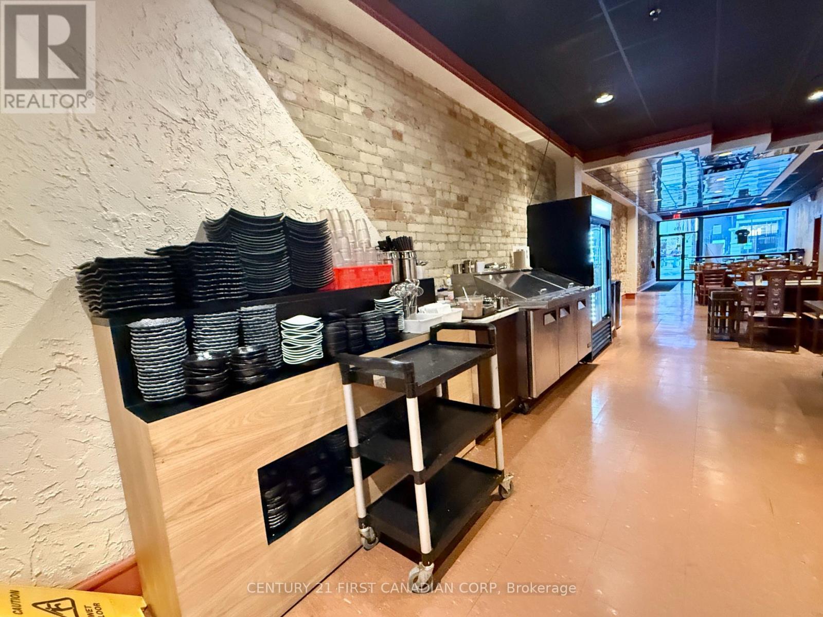 196 Dundas Street, London East (East K), ON