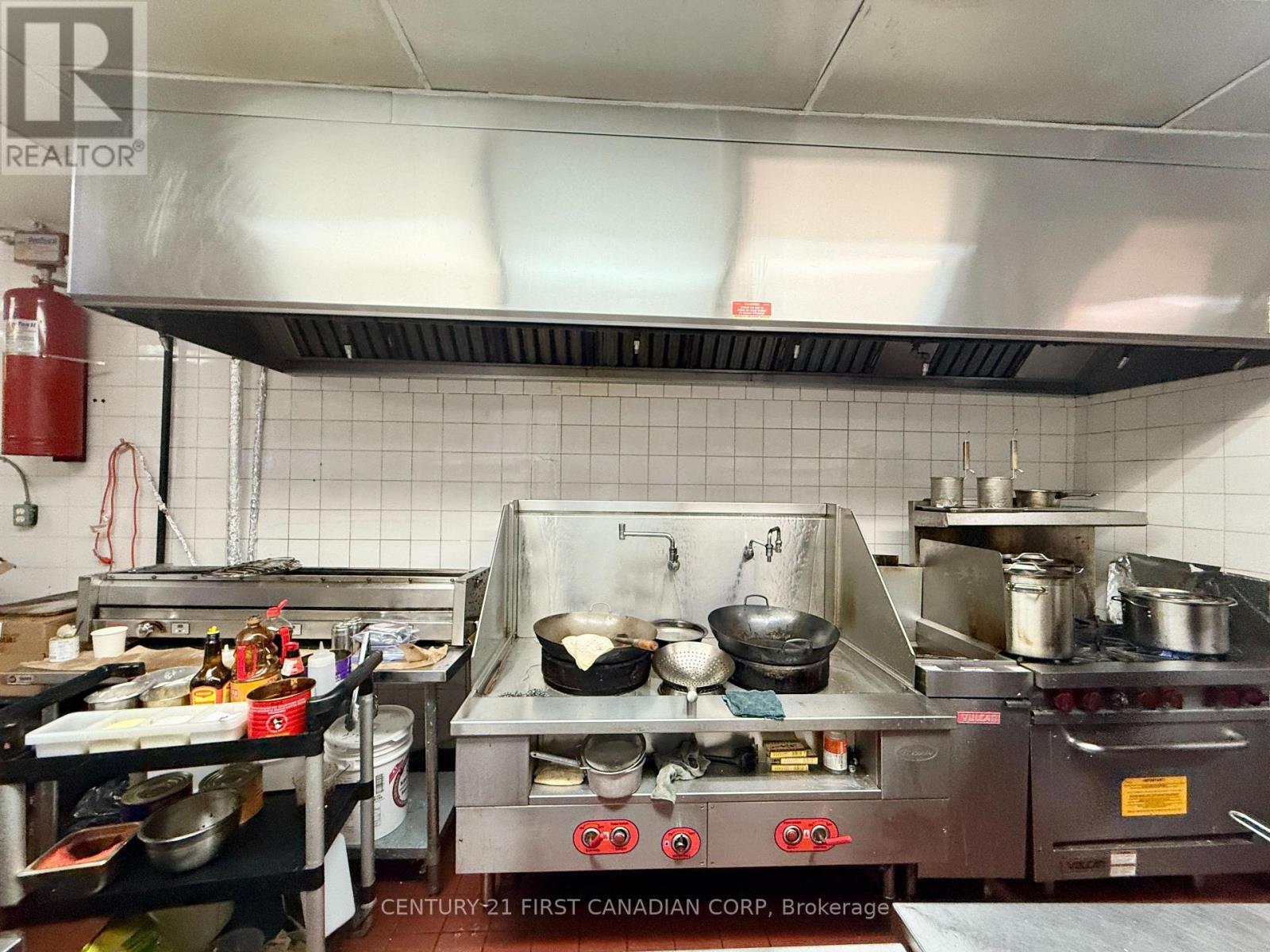 196 Dundas Street, London East (East K), ON