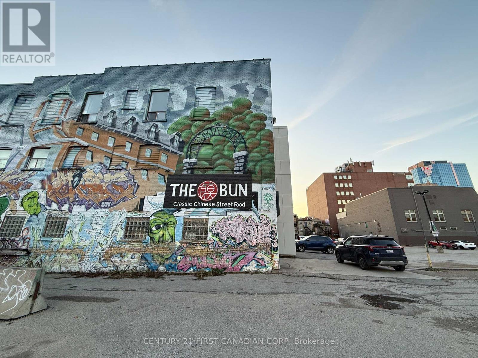 196 Dundas Street, London East (East K), ON